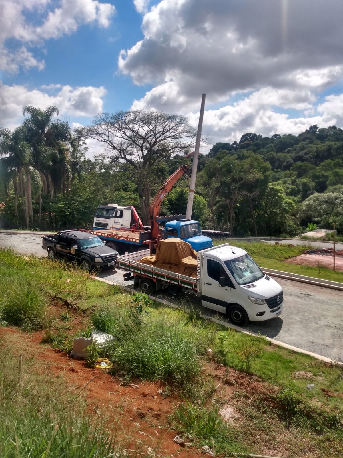 Foto do serviço: Instalação de poste p rede aérea